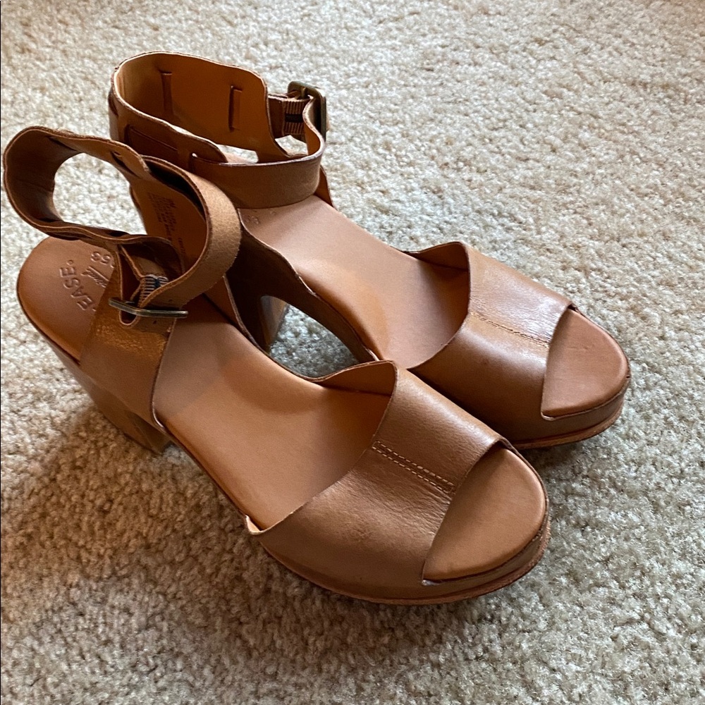 Kork-ease Stasia heels, brown leather, size 9 - Picture 2 of 9
